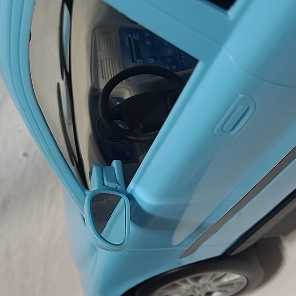 Barbie Doll Year 2003 Happy Family Volvo V70 Station Wagon - Picture 10 of 14